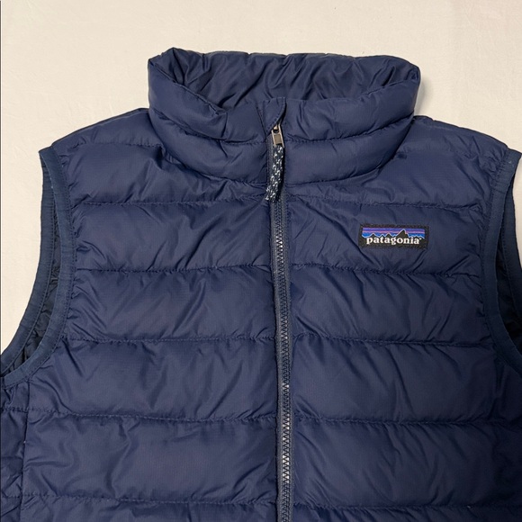 Patagonia Kids Down Sweater Vest - Size M - Picture 2 of 7
